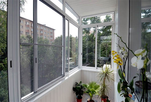 Недорогое остекление балконов и лоджий алюминиевым профилем от производителя окон Солнечногорск