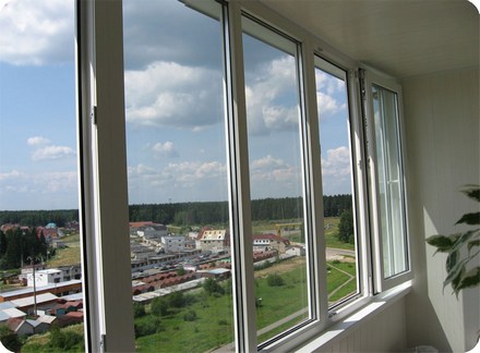 как застеклить балкон пластиковыми окнами Солнечногорск