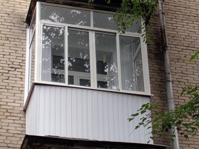 Остекление балкона в сталинке - сталинском доме Солнечногорск