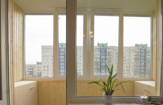 Остеклить балкон пластиковыми рамами: цены в Солнечногорск Солнечногорск