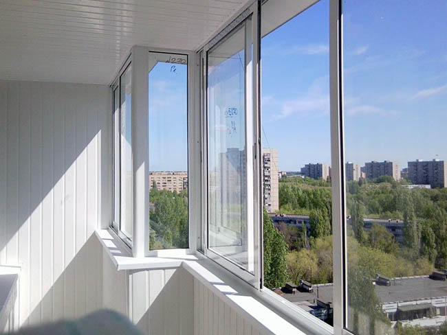 Нестандартное остекление балконов косой формы и проблемных балконов Солнечногорск